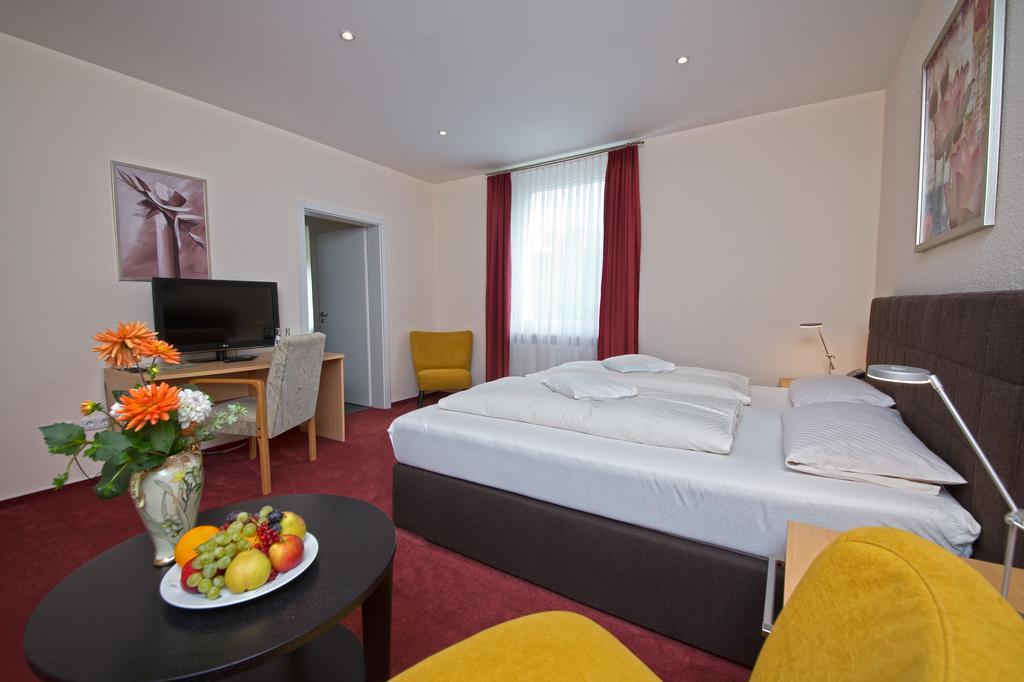 Hotel Jaegerhof 스타츠바드브루케나우 외부 사진